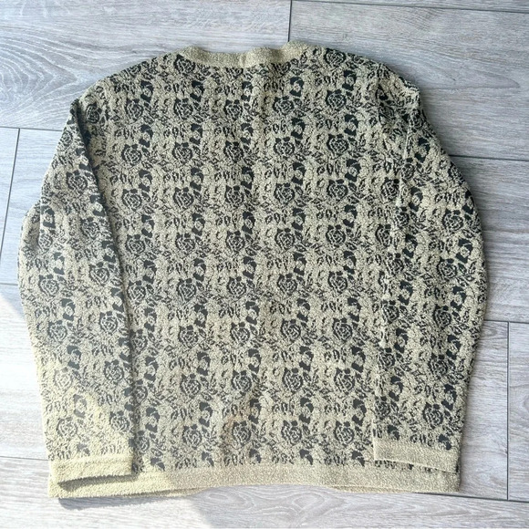 Jones New York Floral Pattern Cardigan Made in Hong Kong - Picture 11 of 12